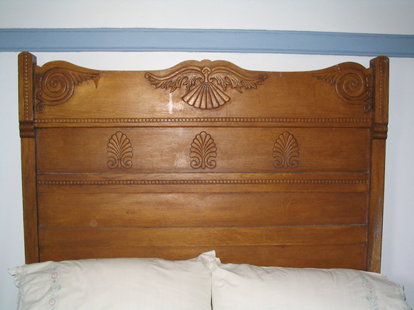 headboard